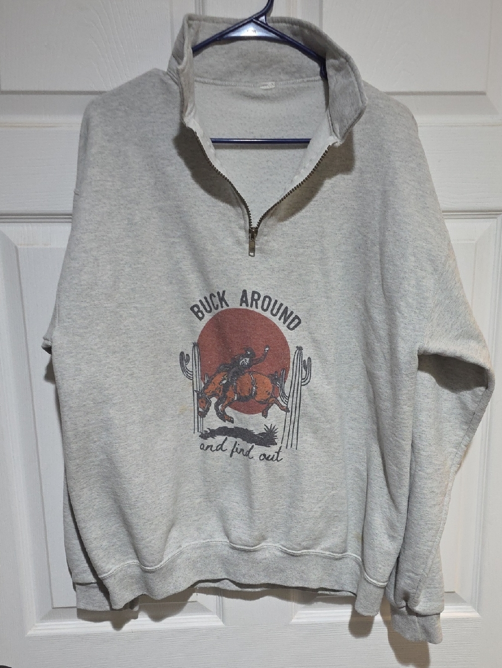 Men's Quarter-Zip Graphic Sweatshirt - Light Gray